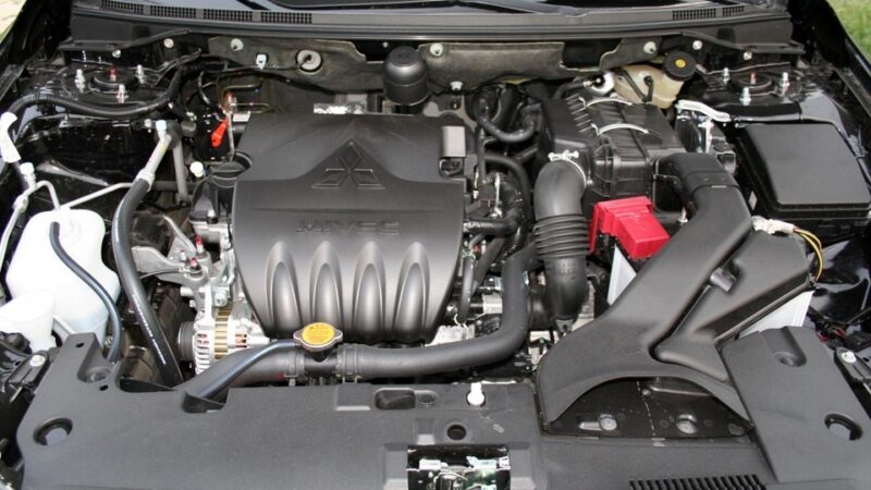 Mitsubishi 4A9-Motor